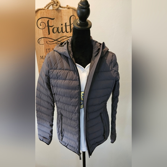 MICHAEL KORS ULTRA LIGHT WEIGHT HOODED PUFFER DOWN JACKET IN Gray SIZE S nwot - Picture 2 of 8